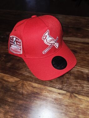 New Era Red St. Louis Cardinals Cardinal Logo Snapback Hat